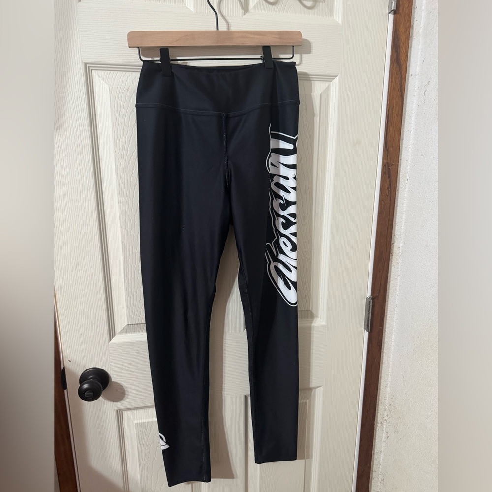 Made in hawaii black leggings XL